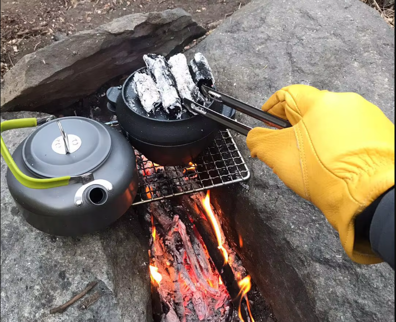 Portable Camping Cookware Set – Ultra-Light Outdoor Kettle, Pot, Pan & Stove for 2-3 People, Compact Survival Gear